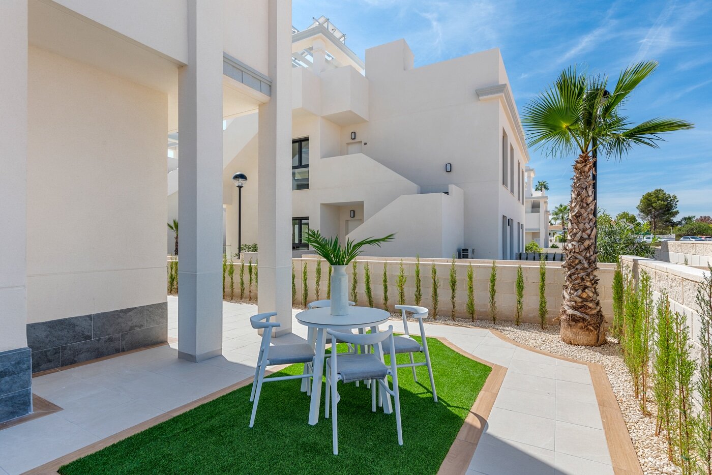 3-Bedroom Apartment in Rojales - Image 10