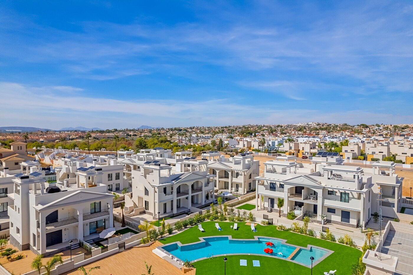 3-Bedroom Apartment in Rojales - Image 4