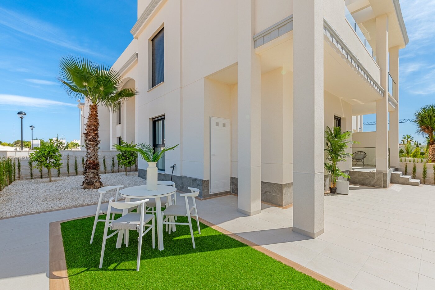3-Bedroom Apartment in Rojales - Image 8