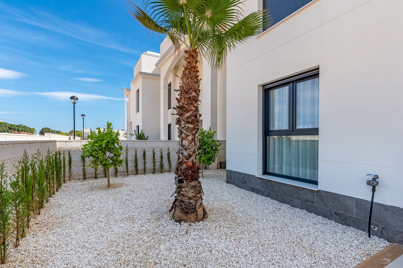 3-Bedroom Apartment in Rojales - Image 9