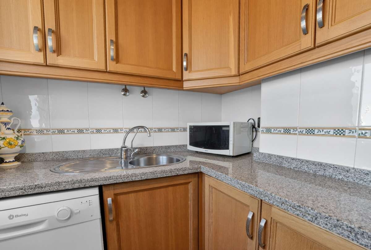 3-Bedroom Apartment in Centro, Torrevieja - Image 11