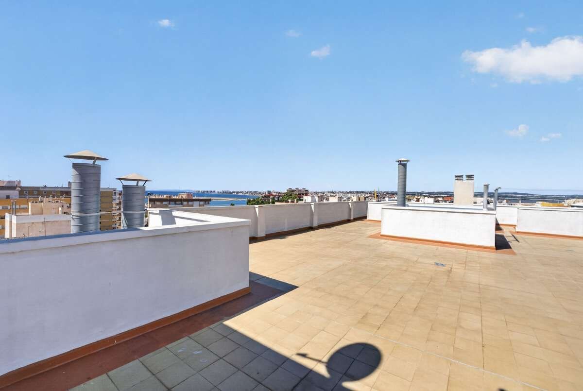 3-Bedroom Apartment in Centro, Torrevieja - Image 19