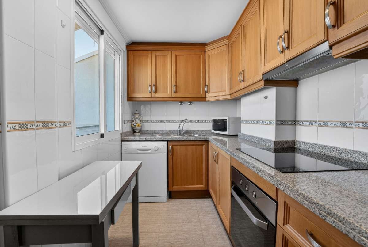 3-Bedroom Apartment in Centro, Torrevieja - Image 3