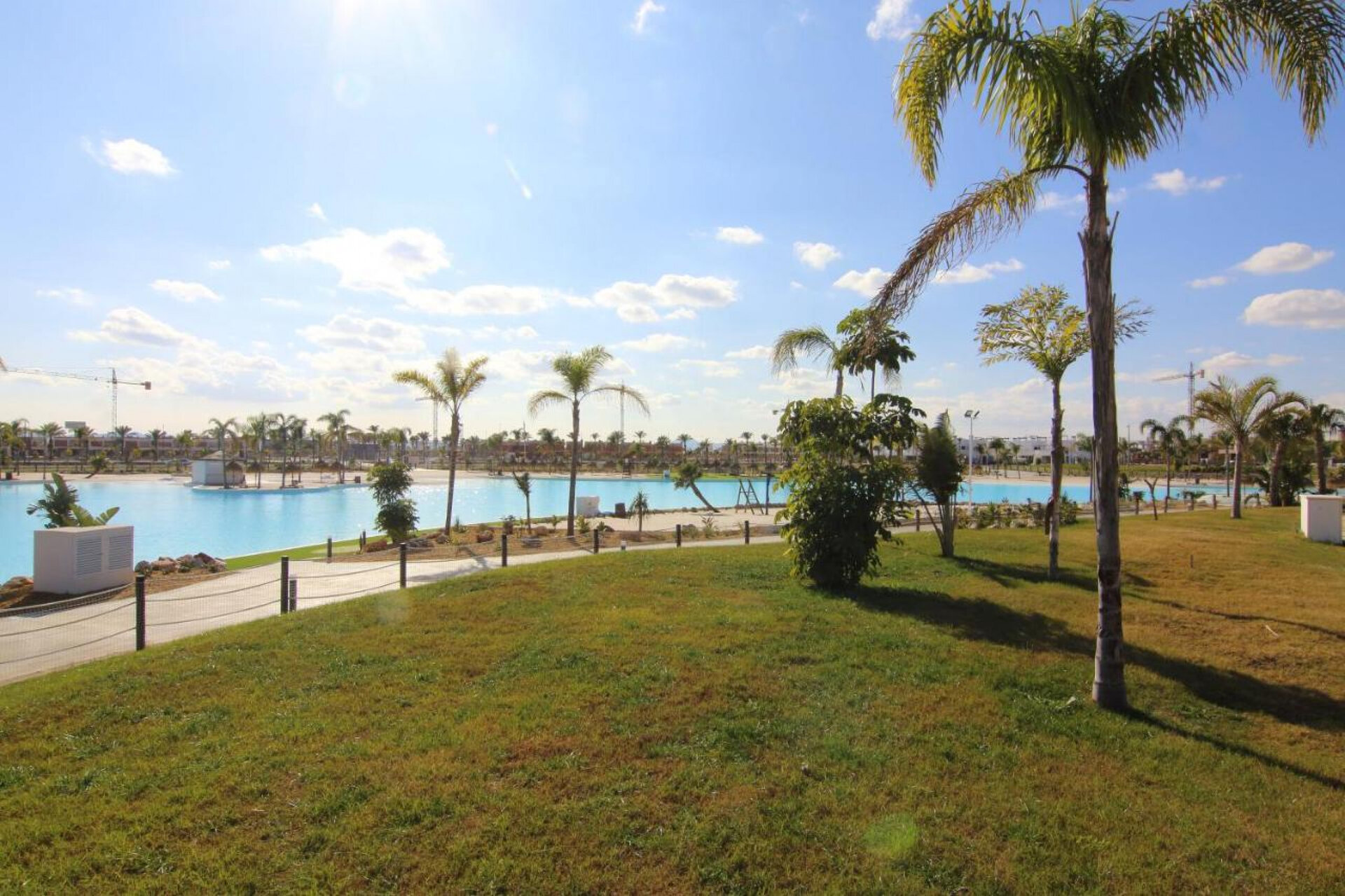 2-Bedroom Apartment in Los Alcázares - Image 29