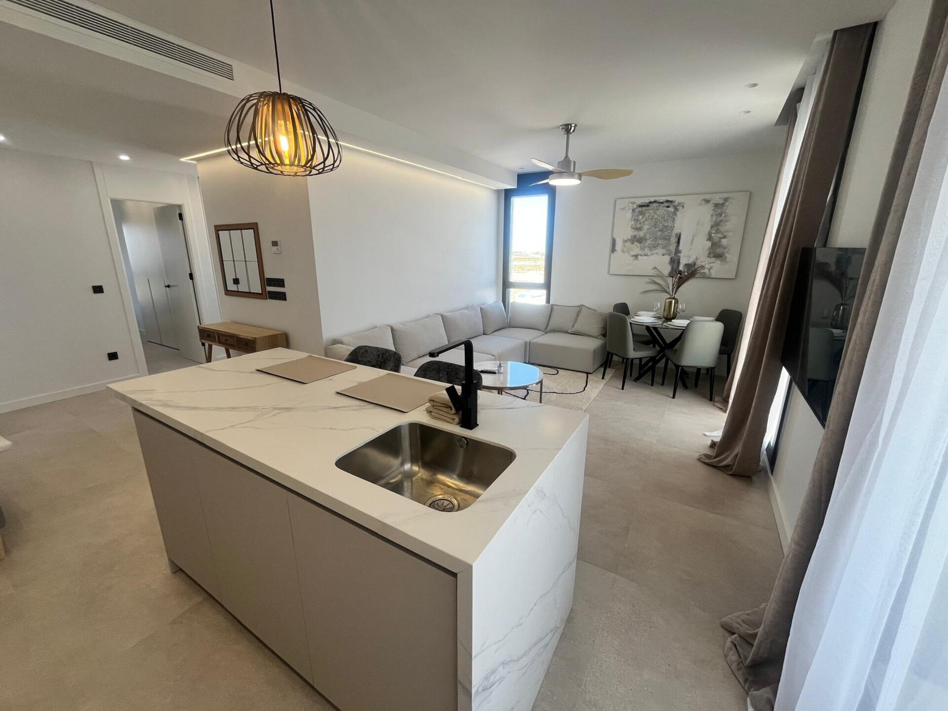 2-Bedroom Apartment in Los Alcázares - Image 6