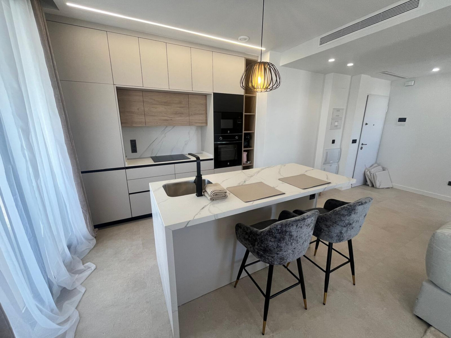 2-Bedroom Apartment in Los Alcázares - Image 7