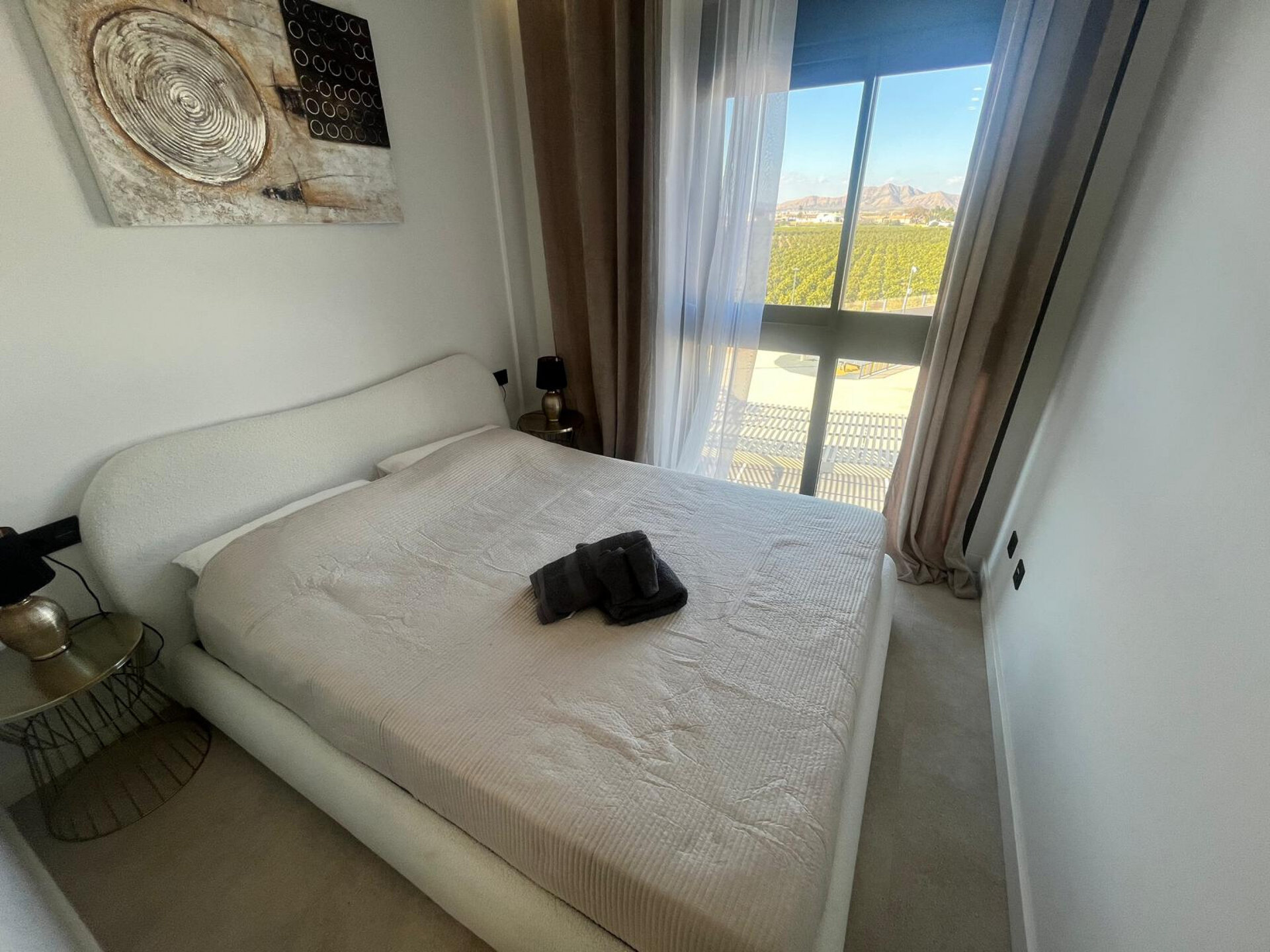 2-Bedroom Apartment in Los Alcázares - Image 9