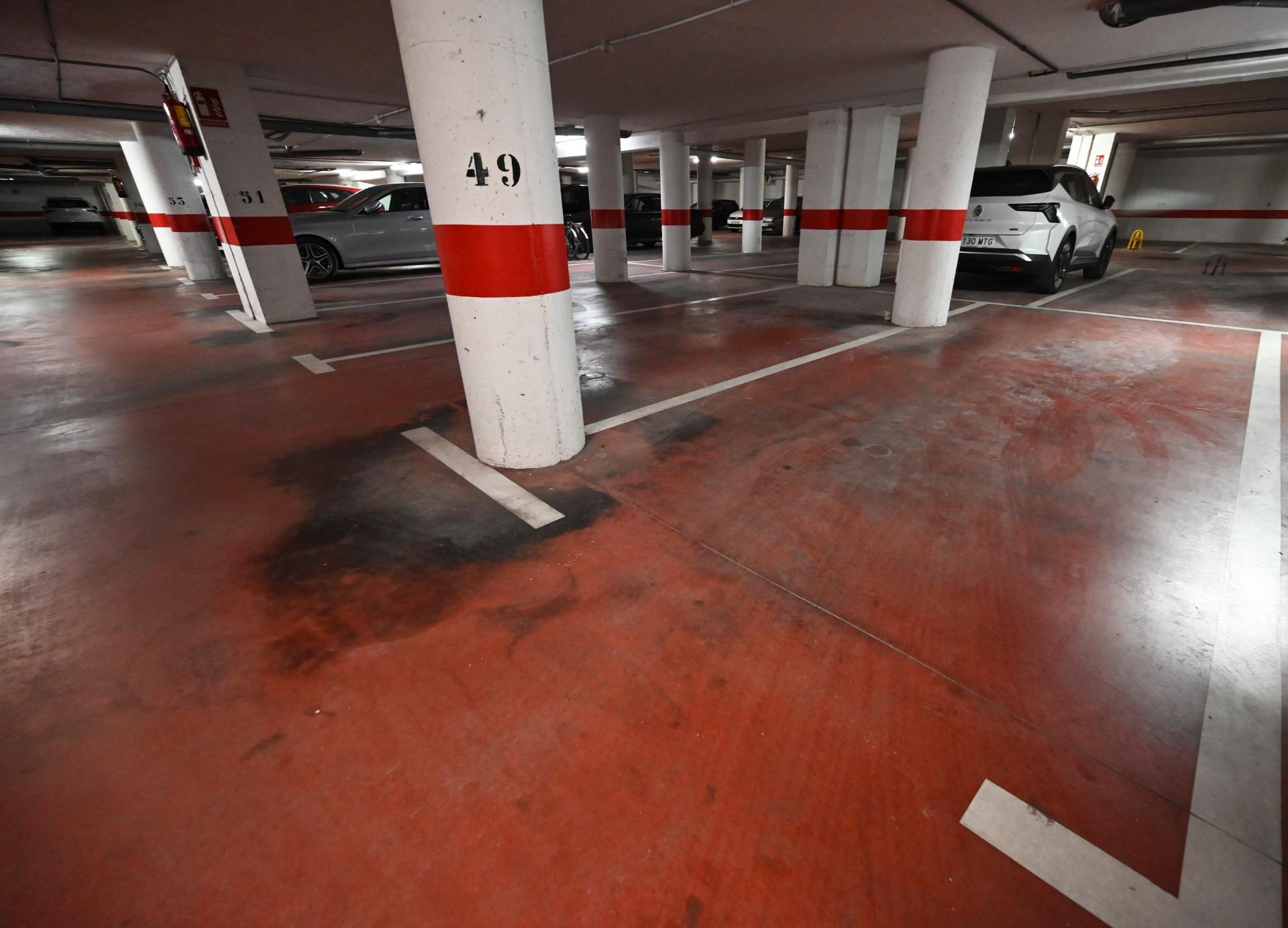 3-Bedroom Apartment in Torrevieja - Image 23