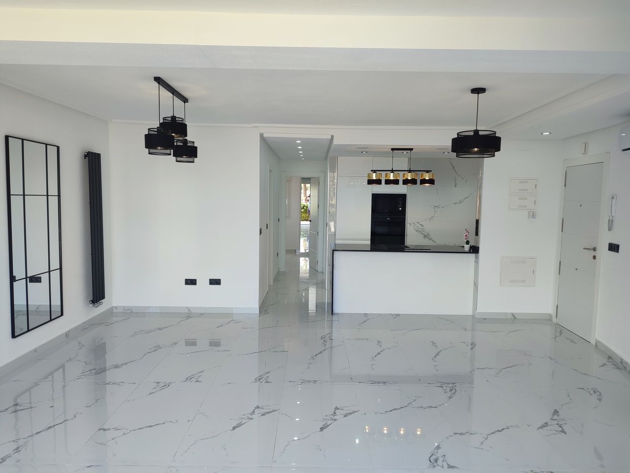 2-Bedroom Apartment in Sucina, Sucina - Image 19