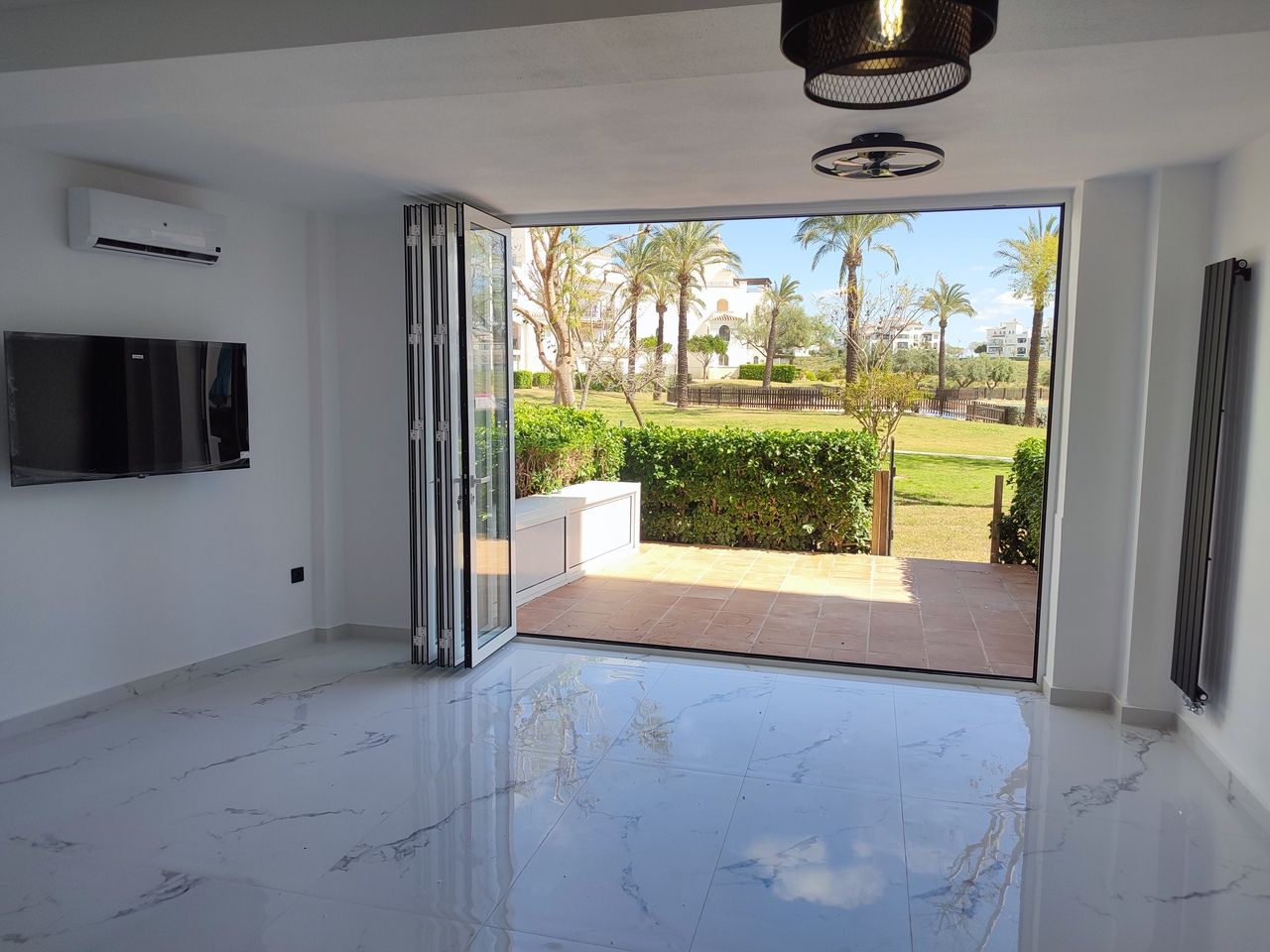 2-Bedroom Apartment in Sucina, Sucina - Image 22