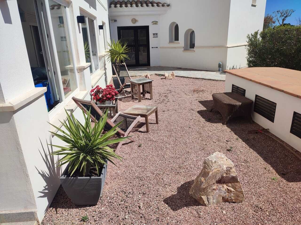 2-Bedroom Apartment in Sucina, Sucina - Image 24