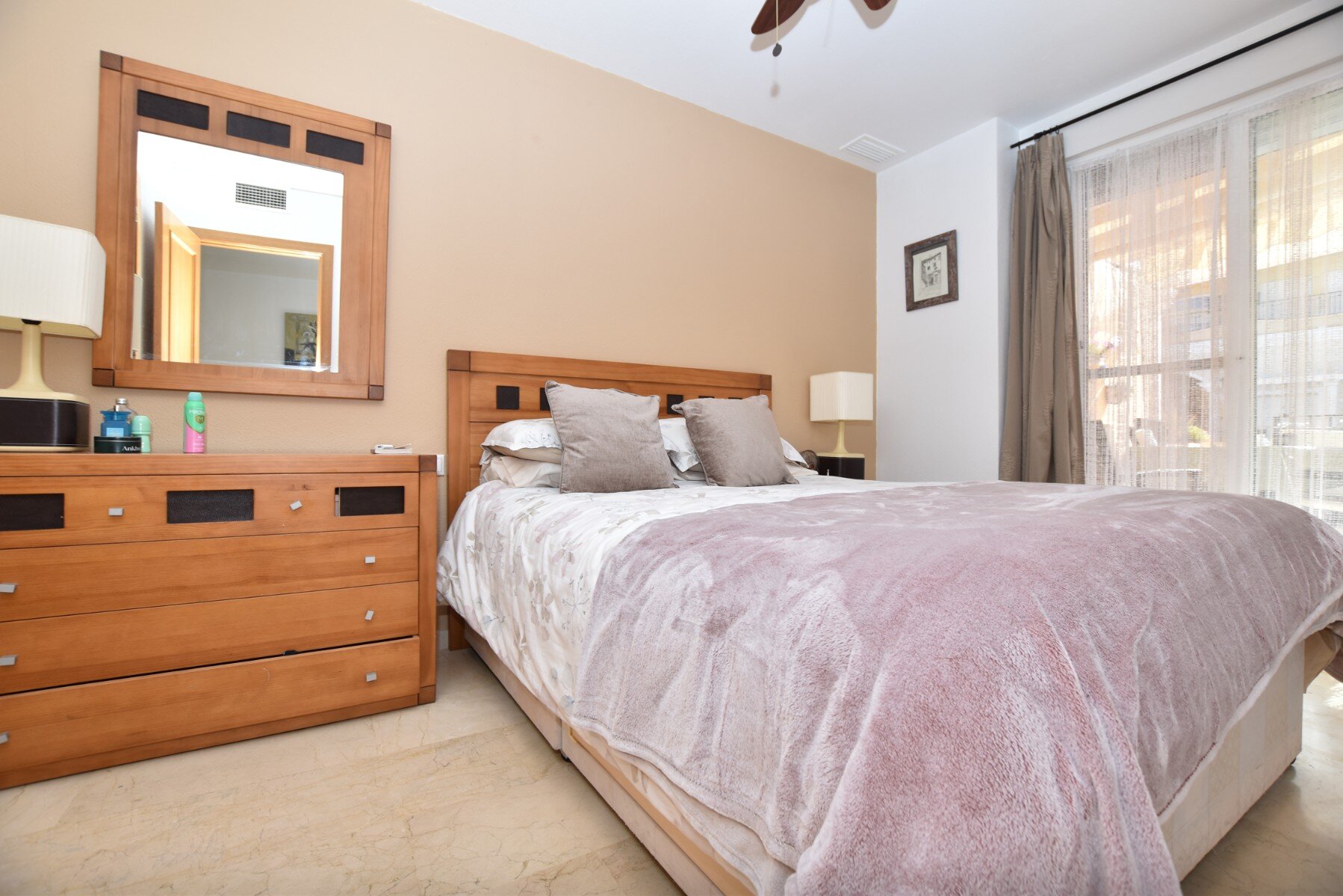 2-Bedroom Apartment in Algorfa - Image 12