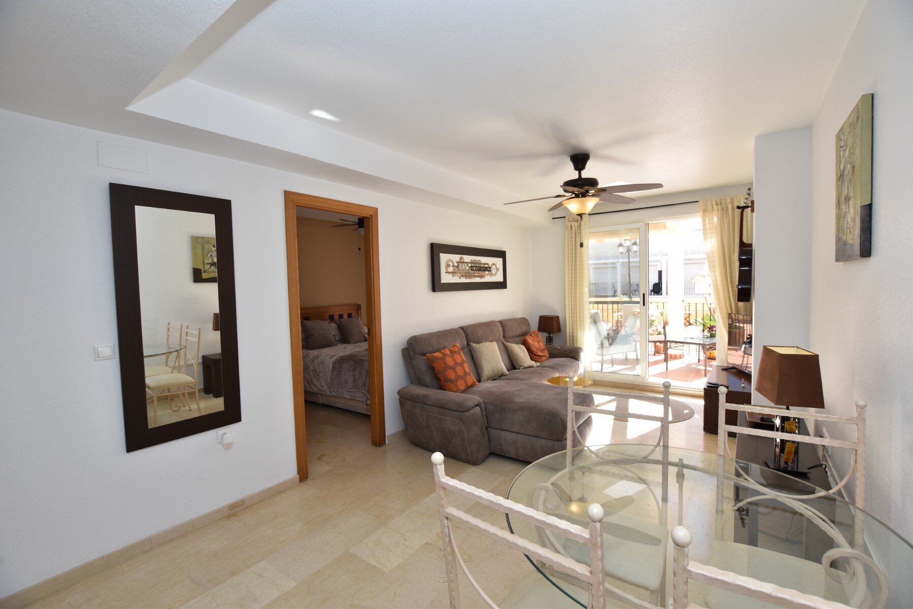 2-Bedroom Apartment in Algorfa - Image 23