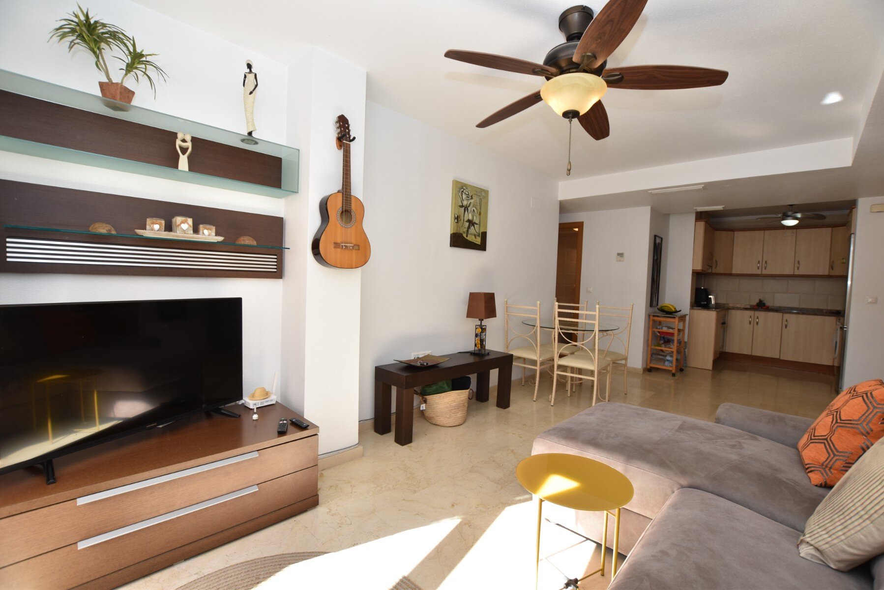 2-Bedroom Apartment in Algorfa - Image 7