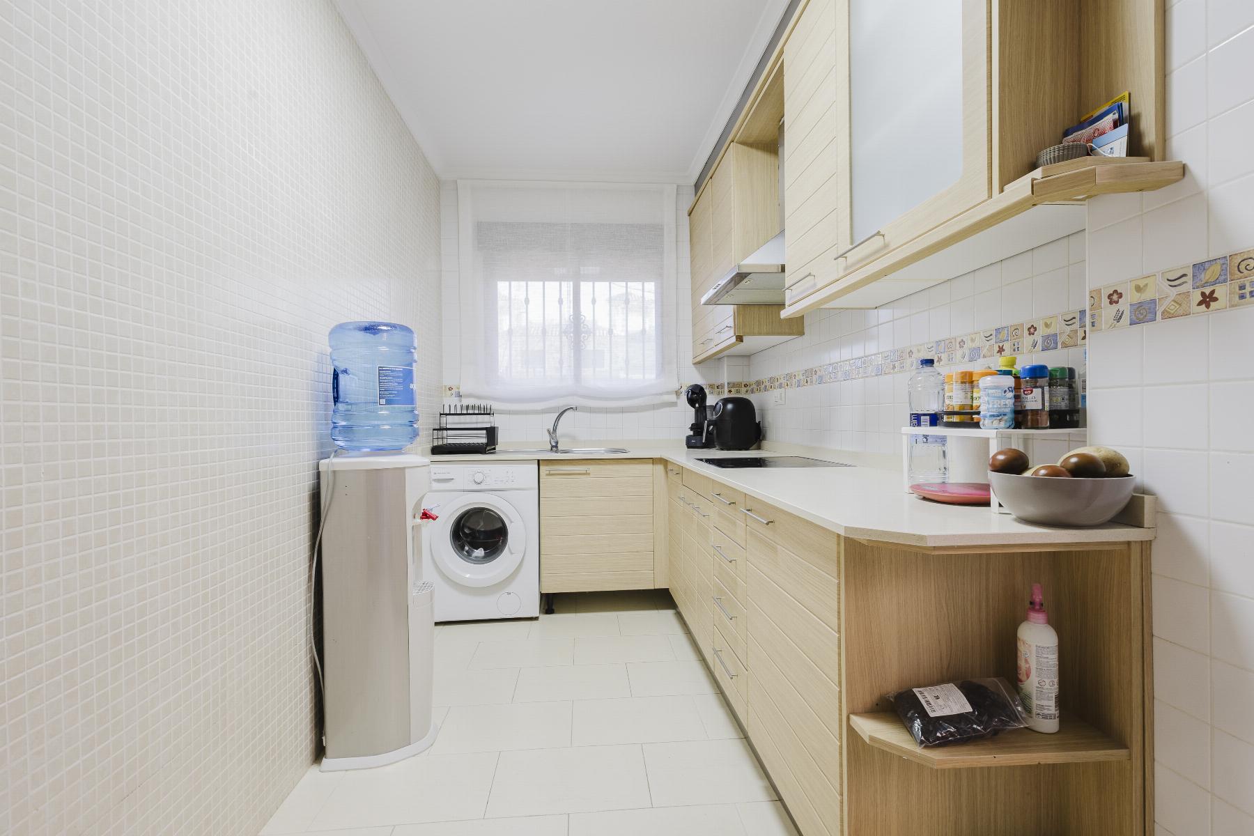 2-Bedroom Villa in Aguas Nuevas, Torrevieja - Image 10