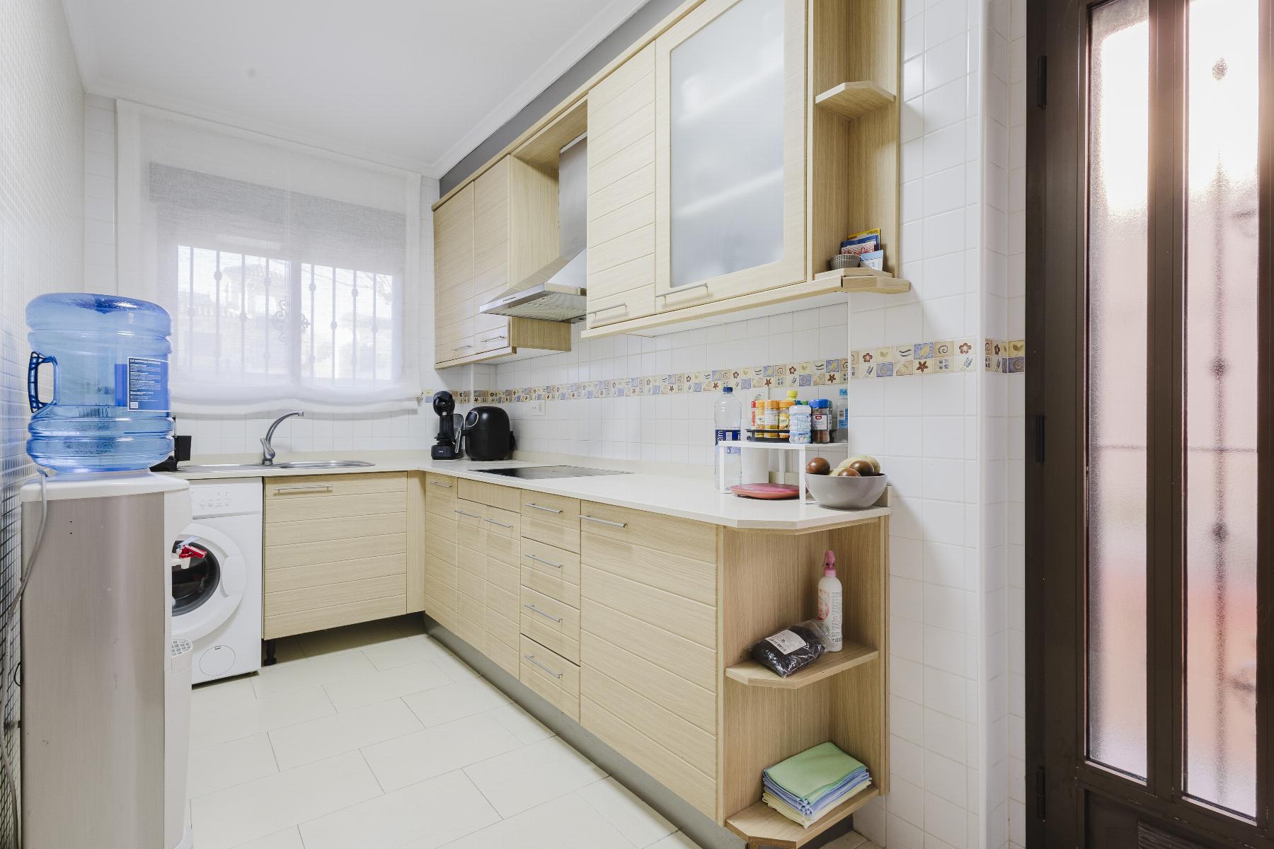 2-Bedroom Villa in Aguas Nuevas, Torrevieja - Image 11