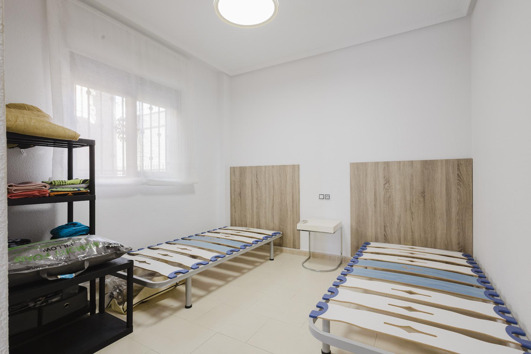 2-Bedroom Villa in Aguas Nuevas, Torrevieja - Image 19