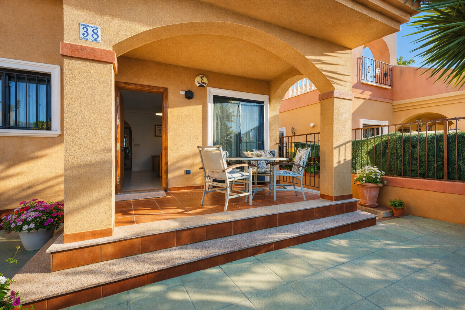 2-Bedroom Villa in Aguas Nuevas, Torrevieja - Image 2
