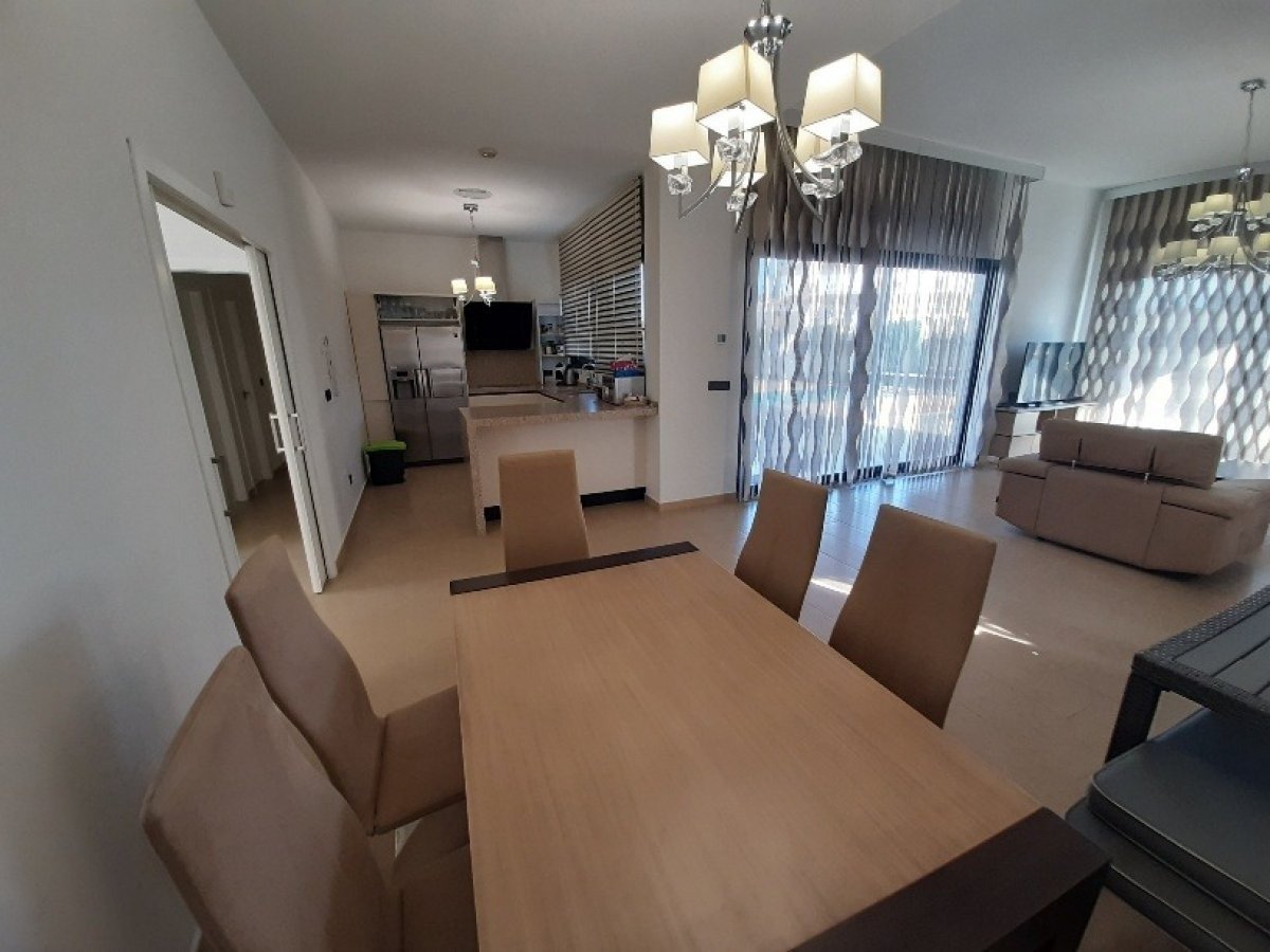 4-Bedroom Villa in Santiago de la Ribera - Image 19