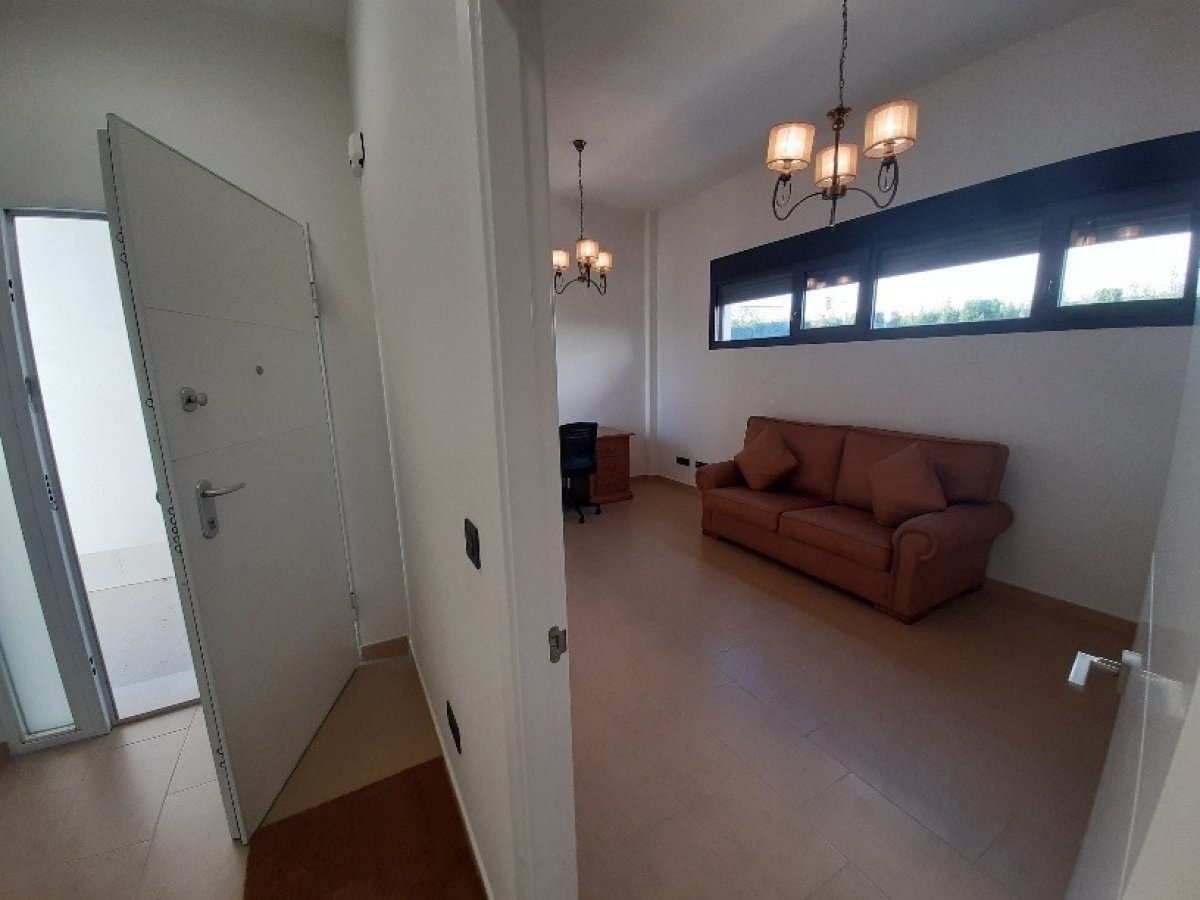 4-Bedroom Villa in Santiago de la Ribera - Image 27