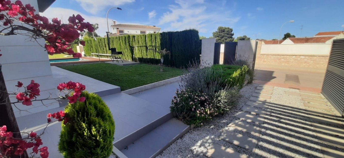 4-Bedroom Villa in Santiago de la Ribera - Image 95