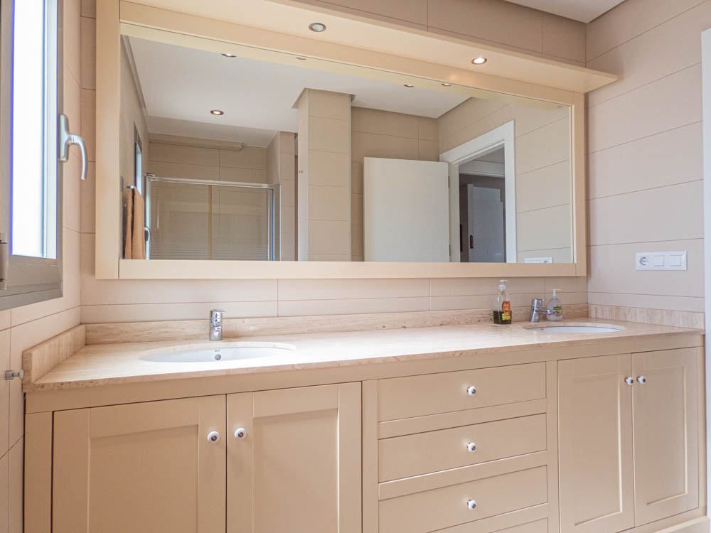 4-Bedroom Apartment in Orihuela Costa - Image 24