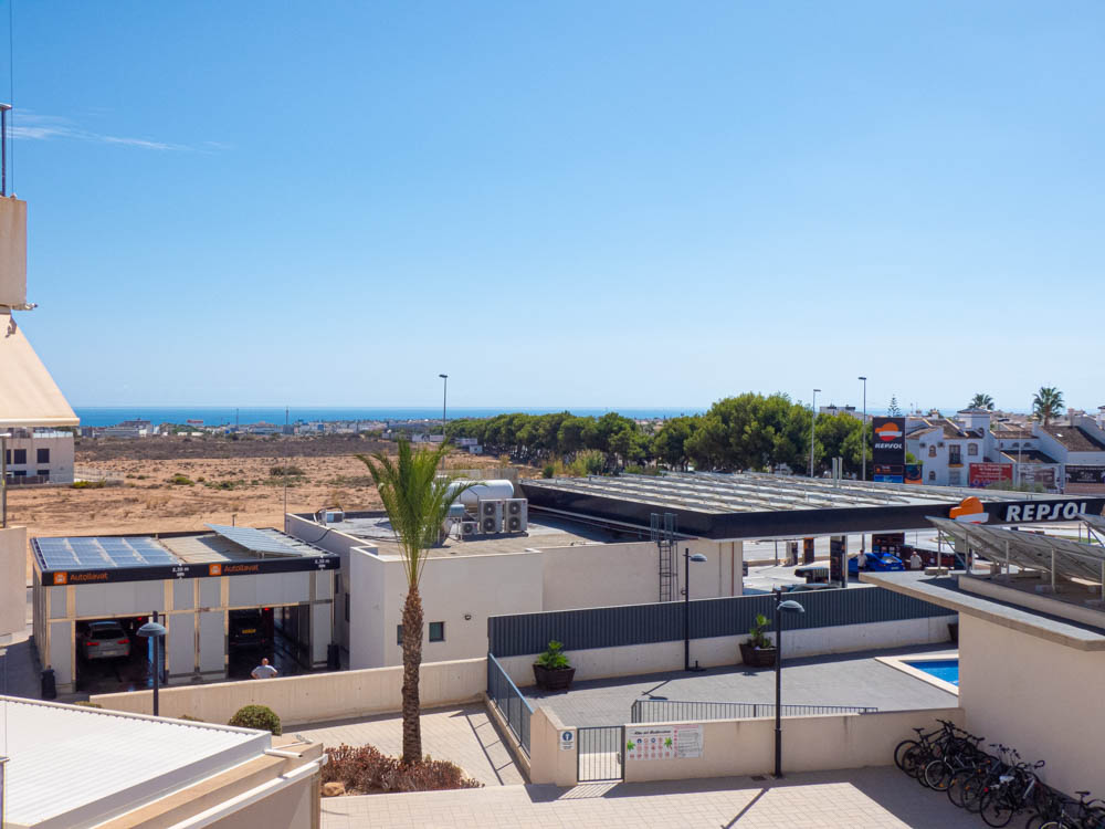 4-Bedroom Apartment in Orihuela Costa - Image 31