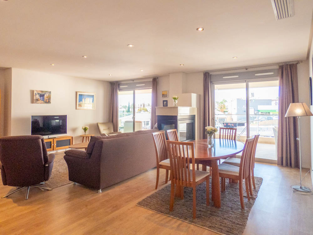 4-Bedroom Apartment in Orihuela Costa - Image 6