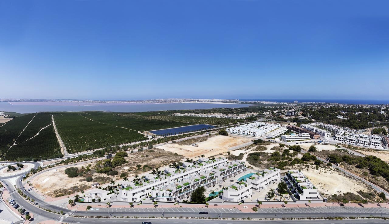 2-Bedroom Penthouse Apartment in Torrevieja - Image 2