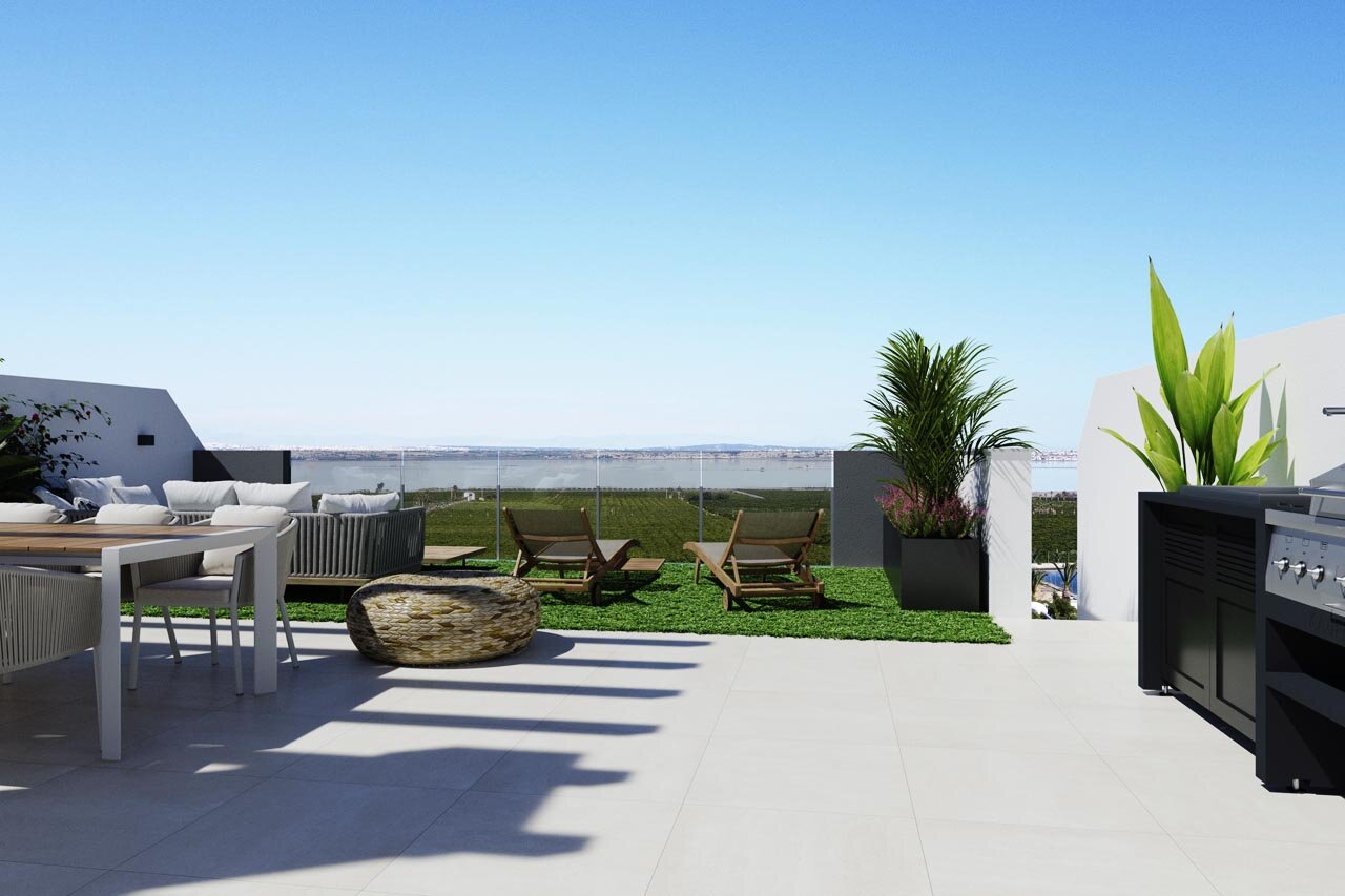 2-Bedroom Penthouse Apartment in Torrevieja - Image 20