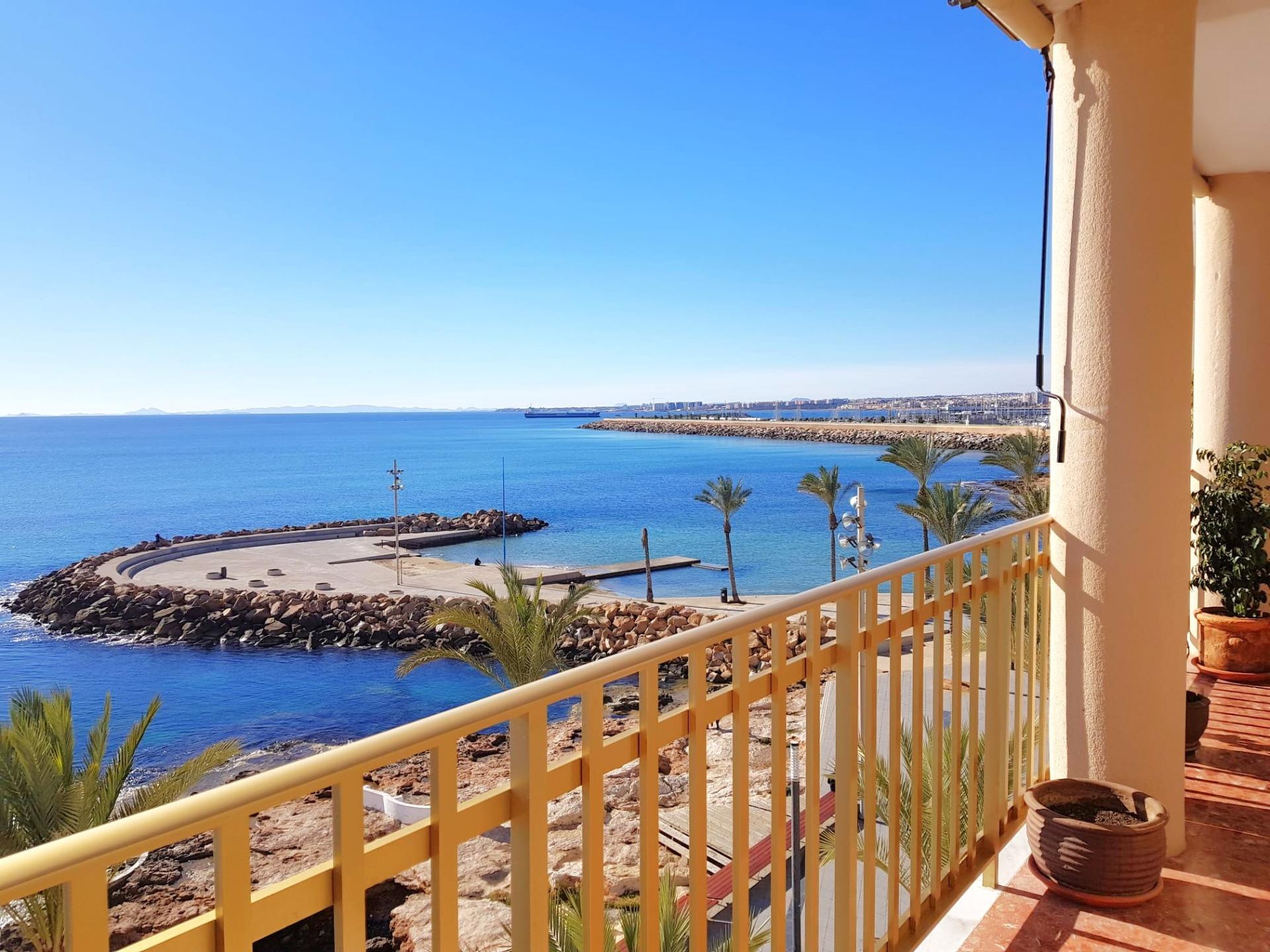 Apartment in Torrevieja - Image 2