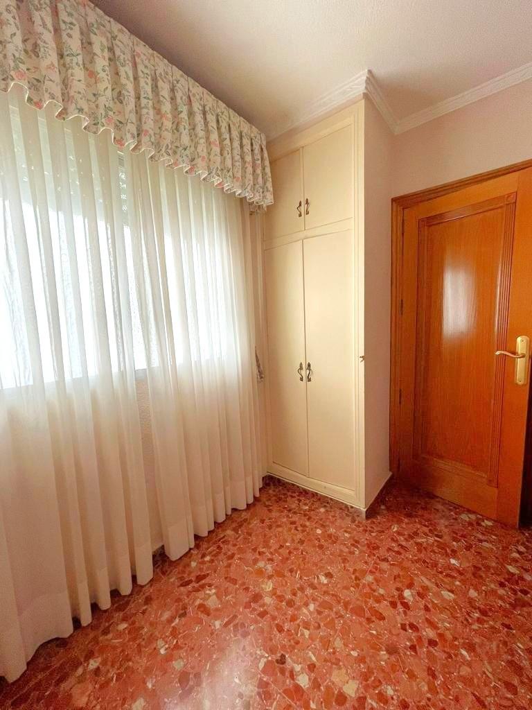 Apartment in Torrevieja - Image 34