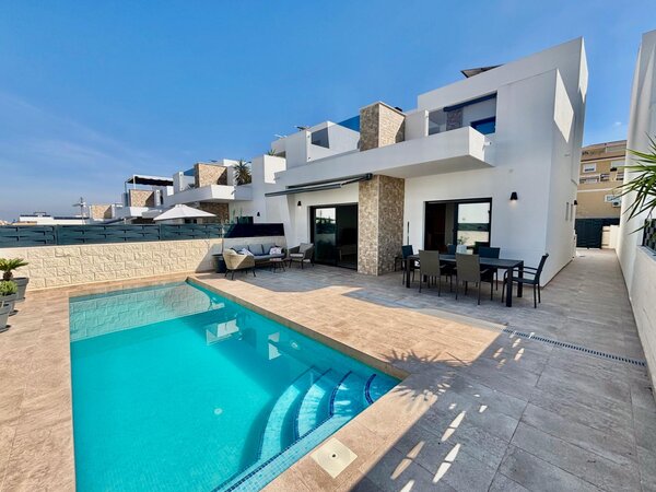 Villa de 3 Chambres à Pueblo 4, Benijofar