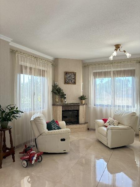 5-Bedroom Villa in Centro de la Ciudad Quesada, Rojales - Image 16