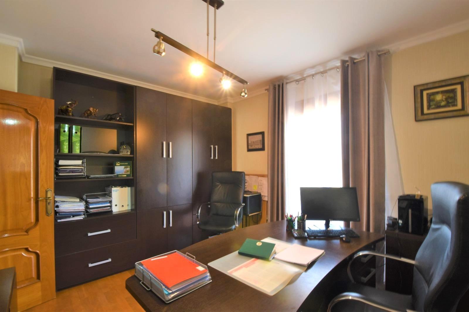 5-Bedroom Villa in Centro de la Ciudad Quesada, Rojales - Image 50