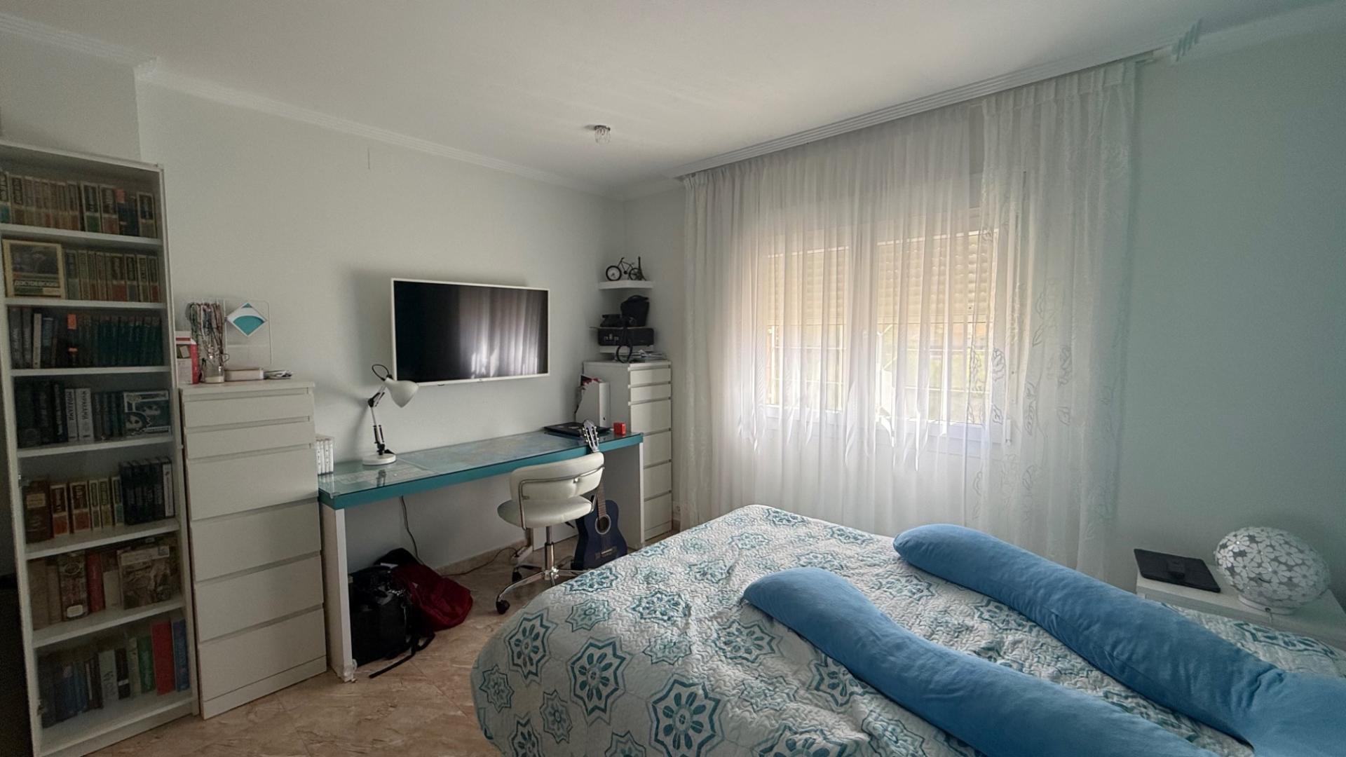 7-Bedroom Villa in Los Balcones - Los Altos del Edén, Torrevieja - Image 35