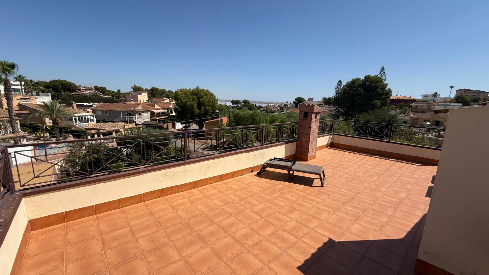 7-Bedroom Villa in Los Balcones - Los Altos del Edén, Torrevieja - Image 41