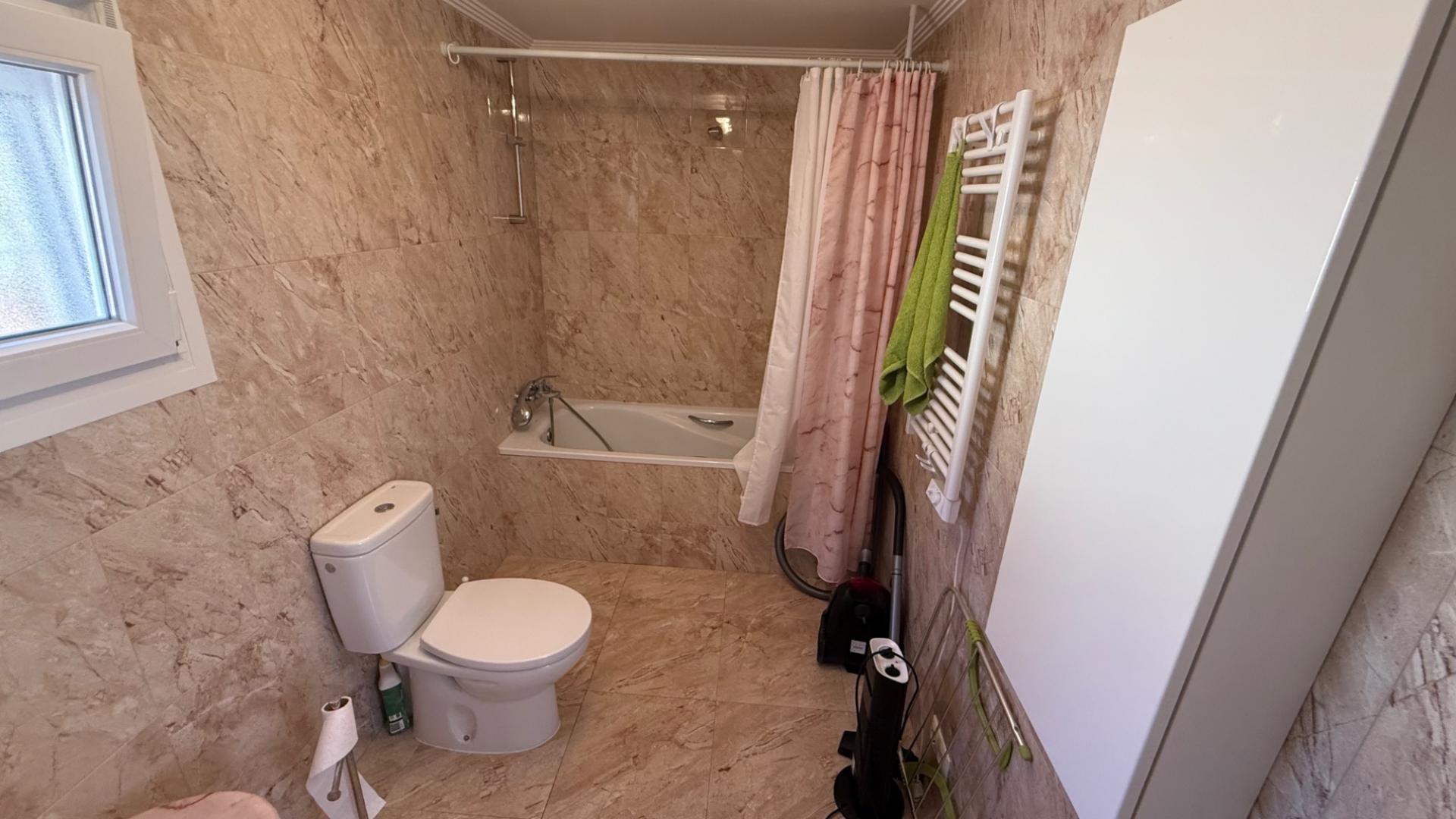 7-Bedroom Villa in Los Balcones - Los Altos del Edén, Torrevieja - Image 42