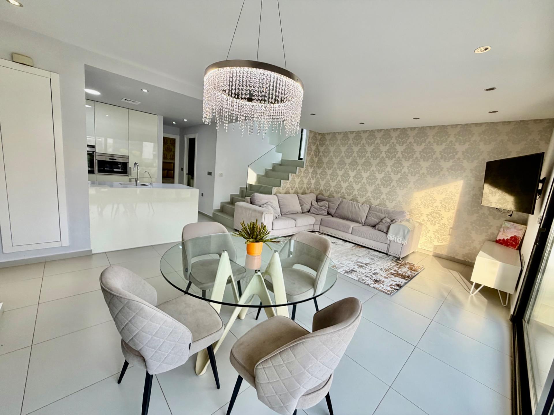 3-Bedroom Villa in Rojales - Image 8