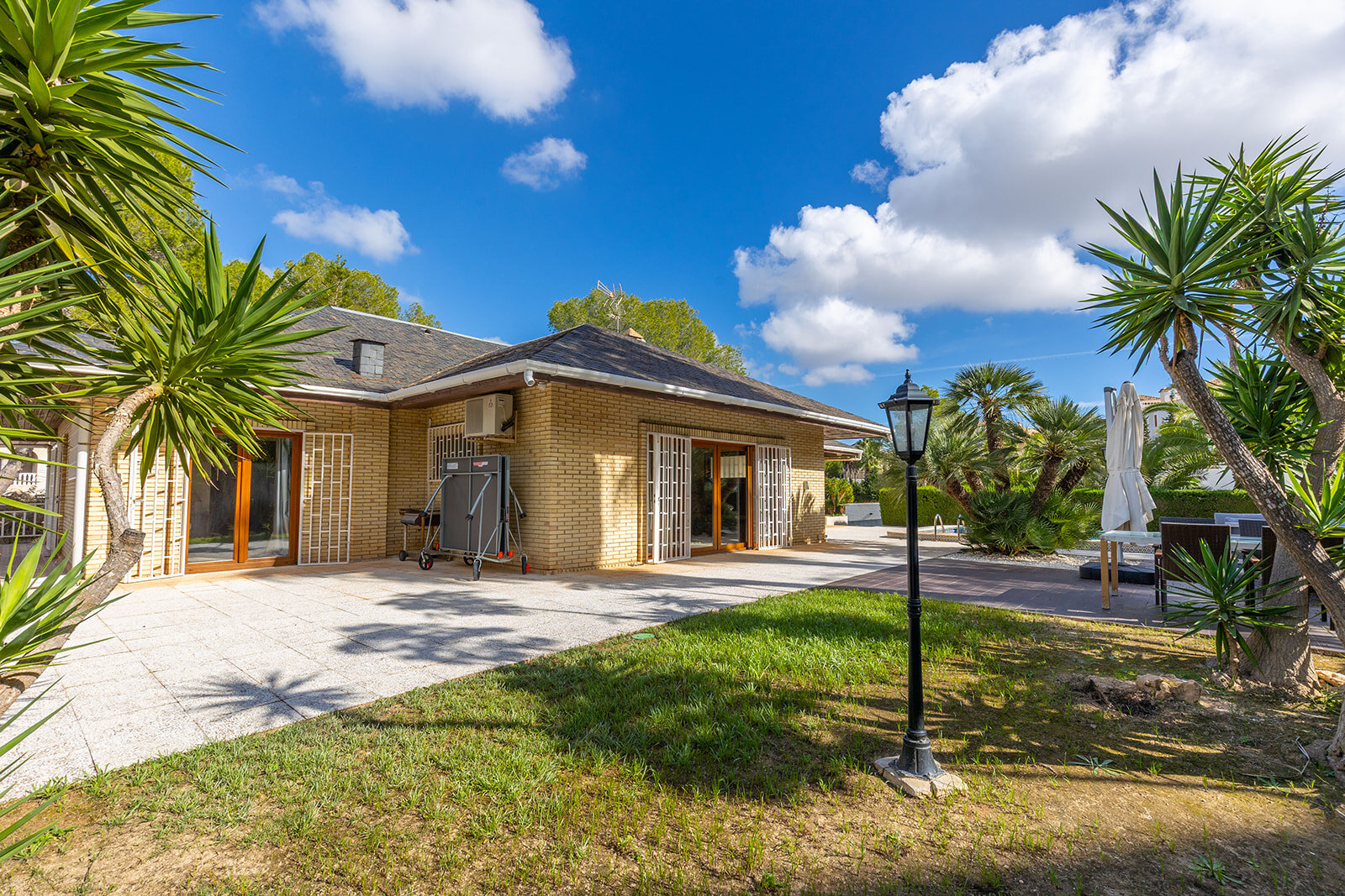 5-Bedroom Villa in Las Filipinas, Orihuela Costa - Image 8