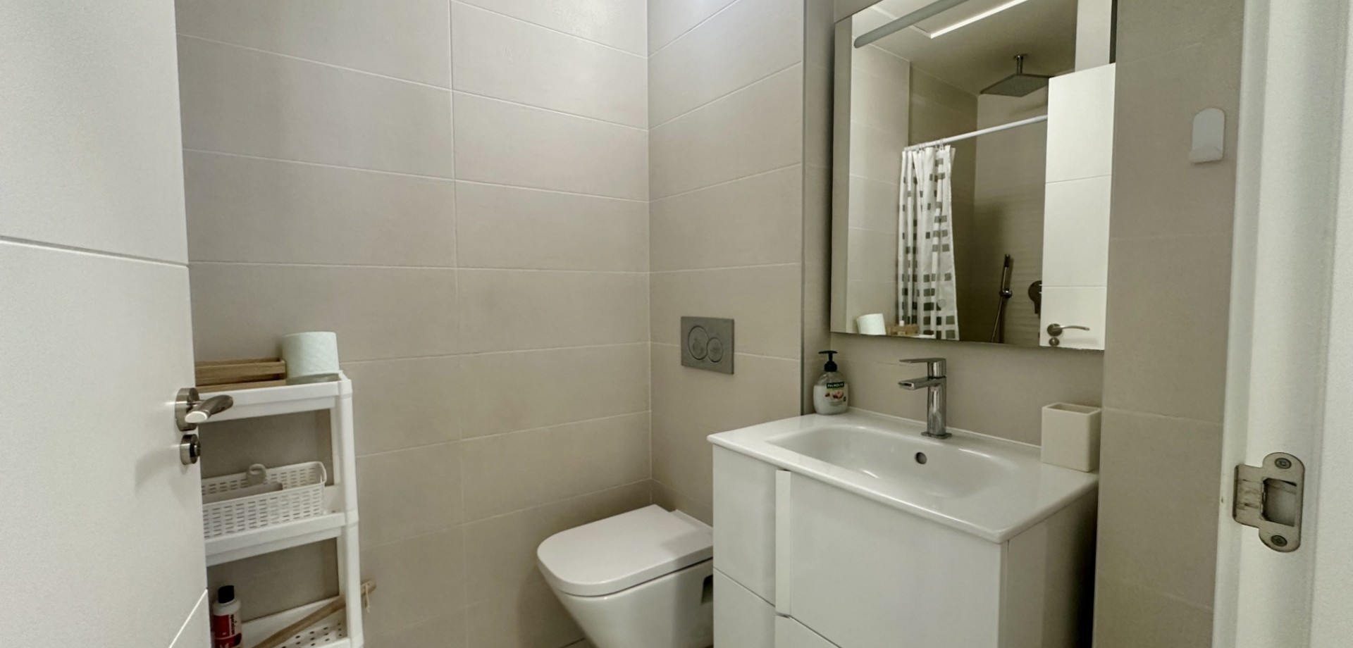 3-Bedroom Apartment in Orihuela Costa - Image 17