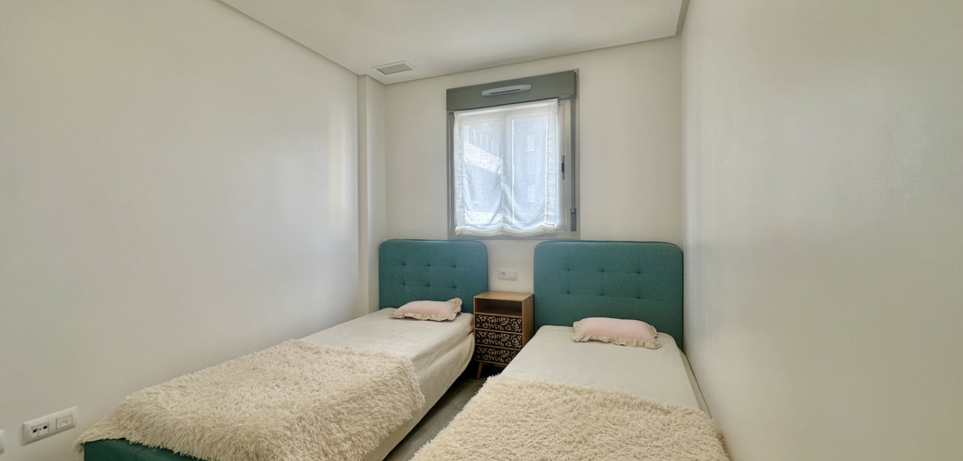 3-Bedroom Apartment in Orihuela Costa - Image 20