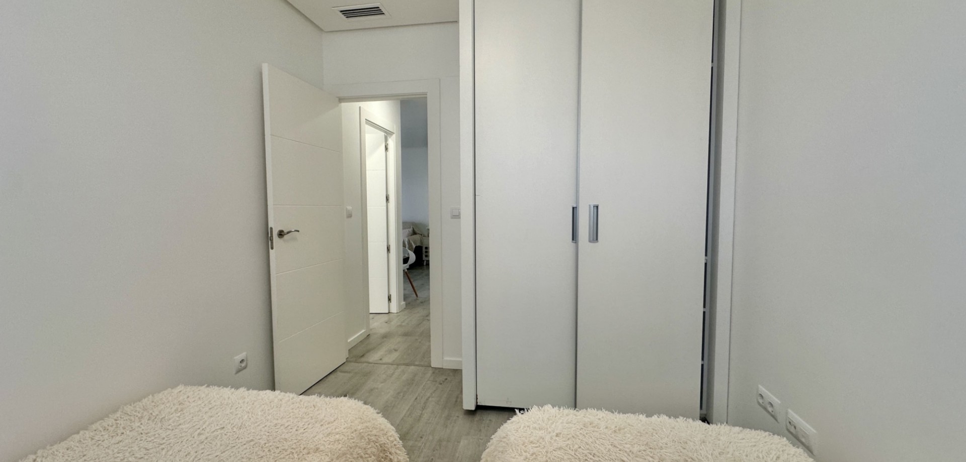 3-Bedroom Apartment in Orihuela Costa - Image 22