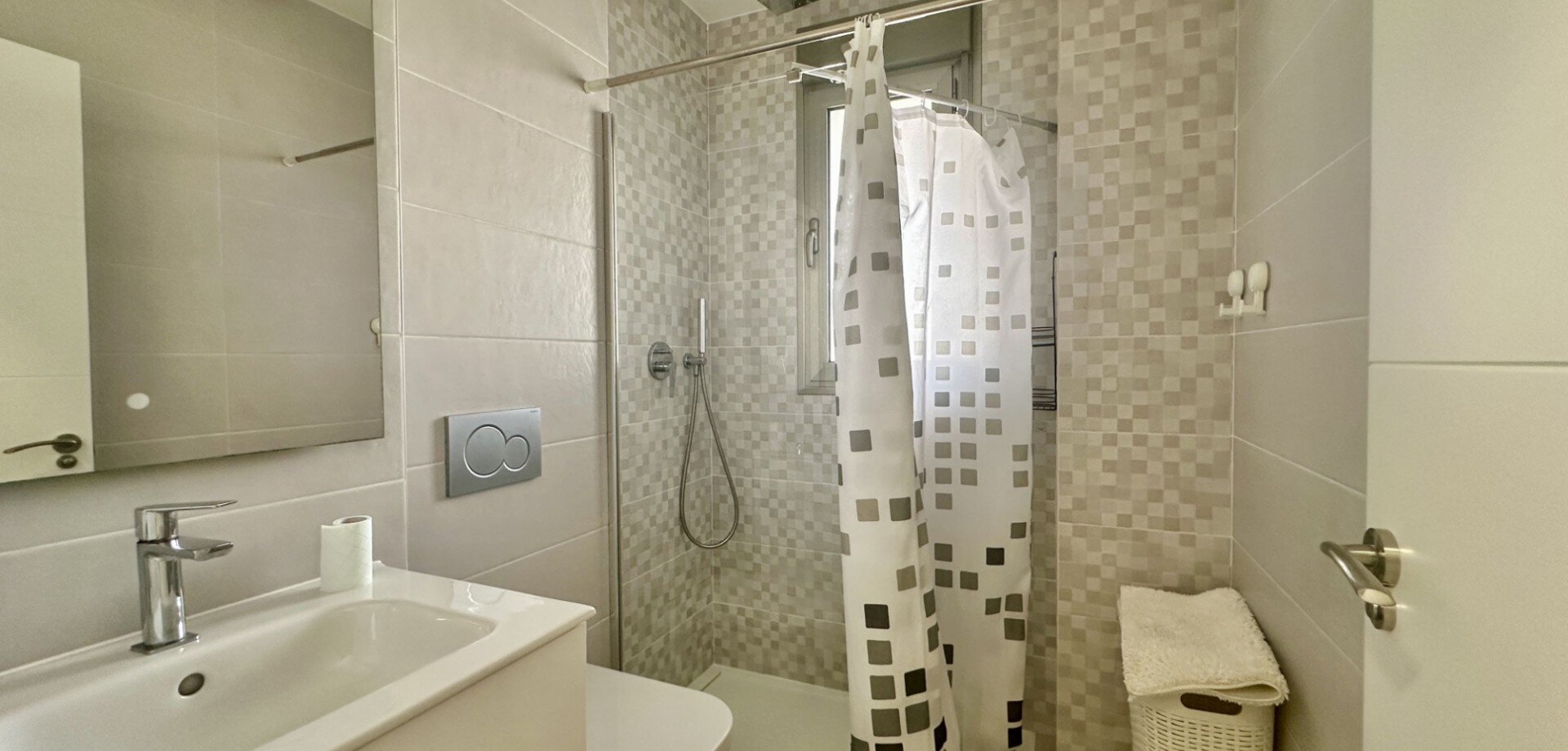 3-Bedroom Apartment in Orihuela Costa - Image 24