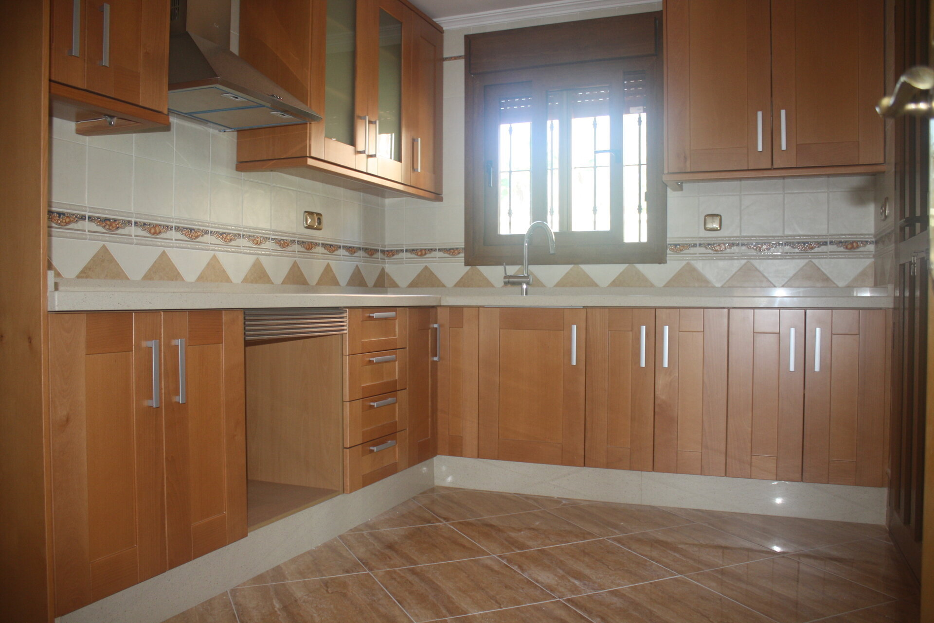 3-Bedroom Detached House in Torrevieja - Image 8