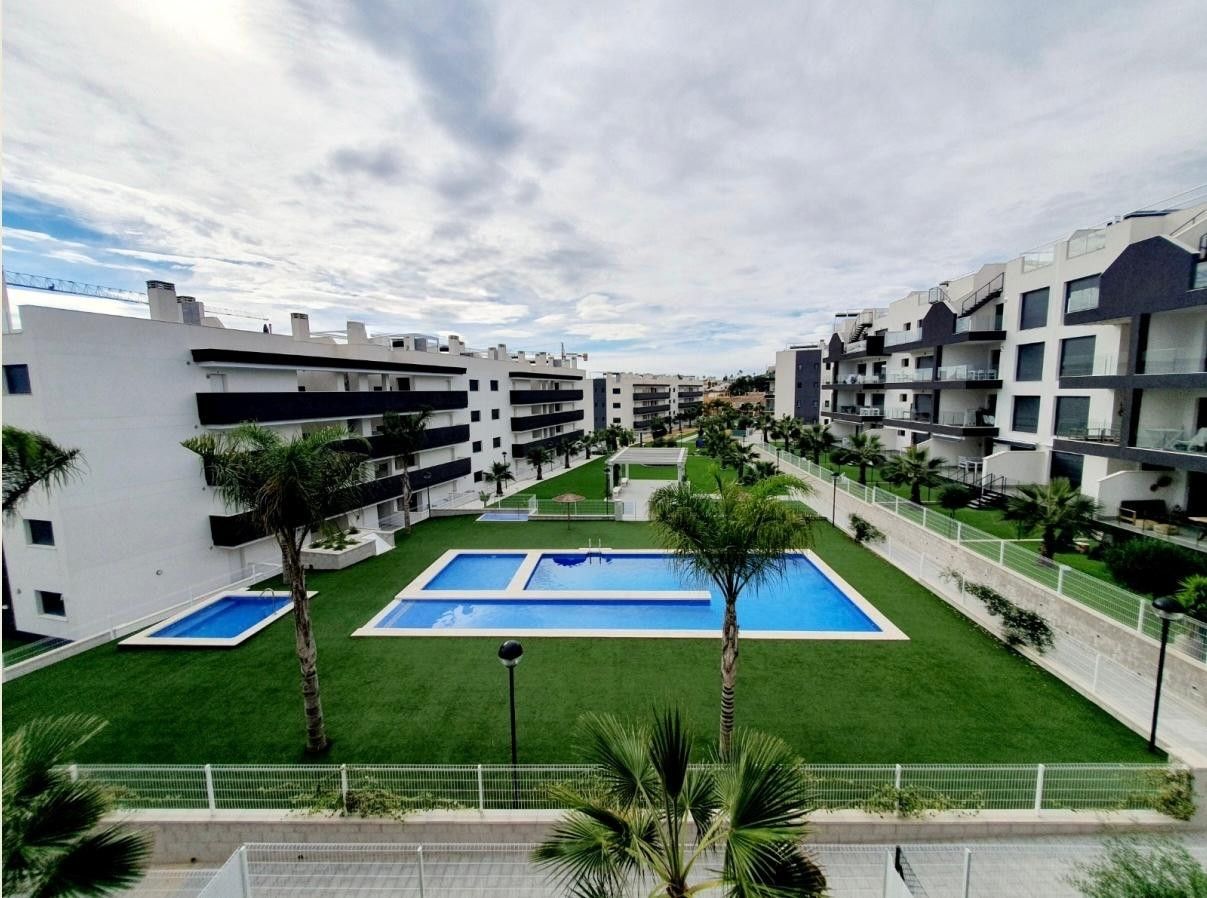 2-Bedroom Apartment in Las Filipinas, Orihuela Costa - Image 17
