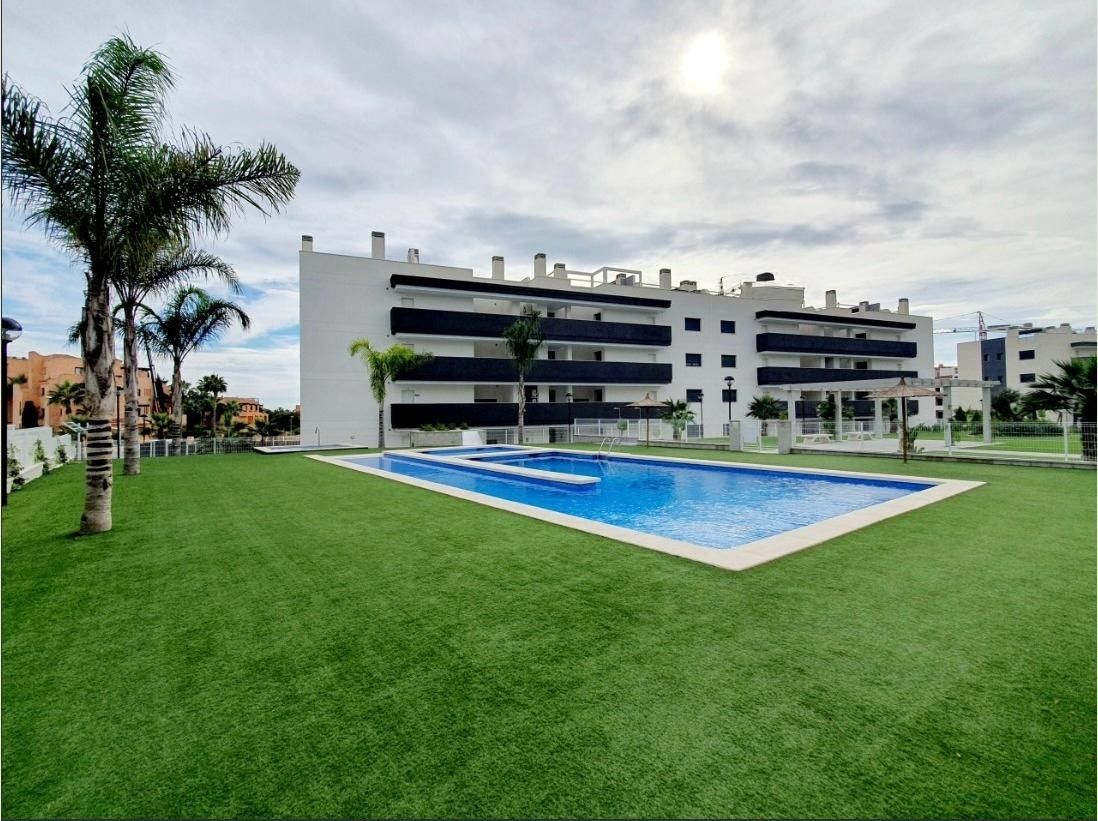2-Bedroom Apartment in Las Filipinas, Orihuela Costa - Image 18