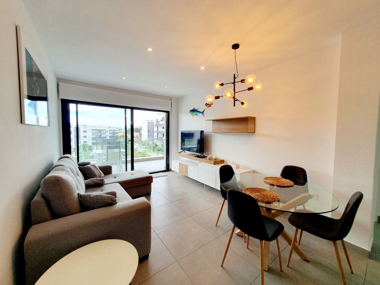 2-Bedroom Apartment in Las Filipinas, Orihuela Costa - Image 2