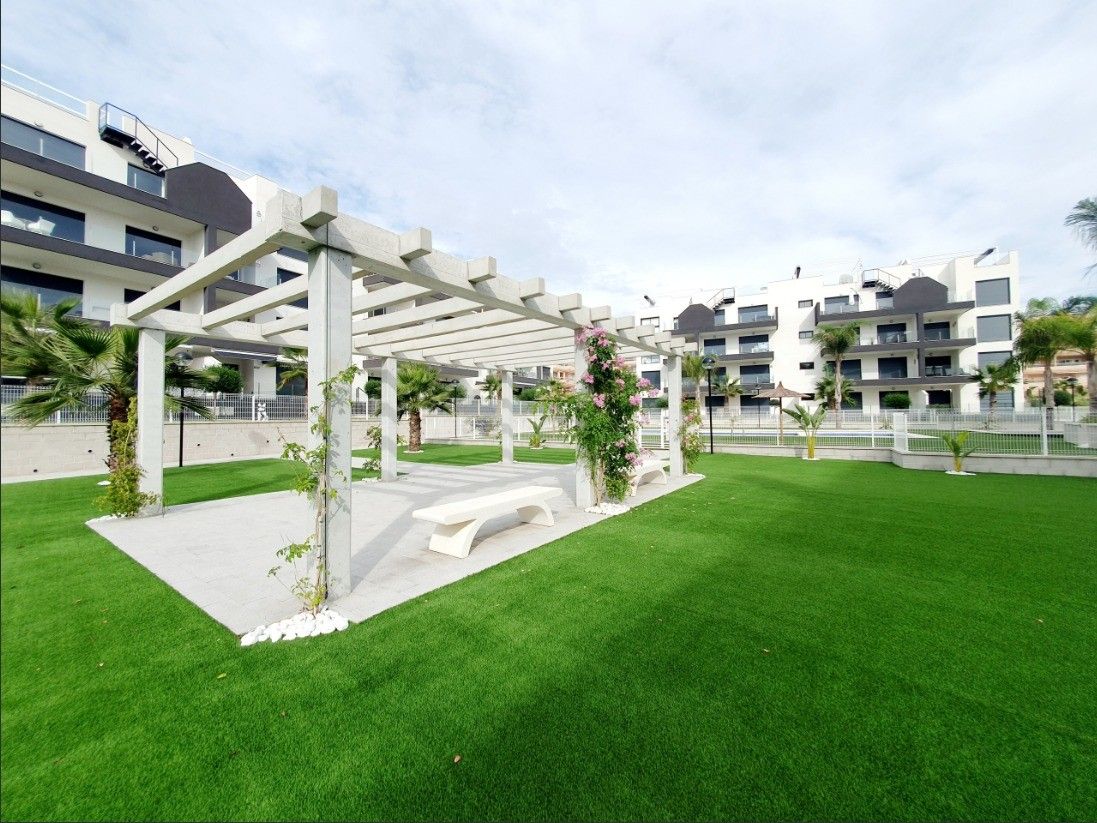 2-Bedroom Apartment in Las Filipinas, Orihuela Costa - Image 27