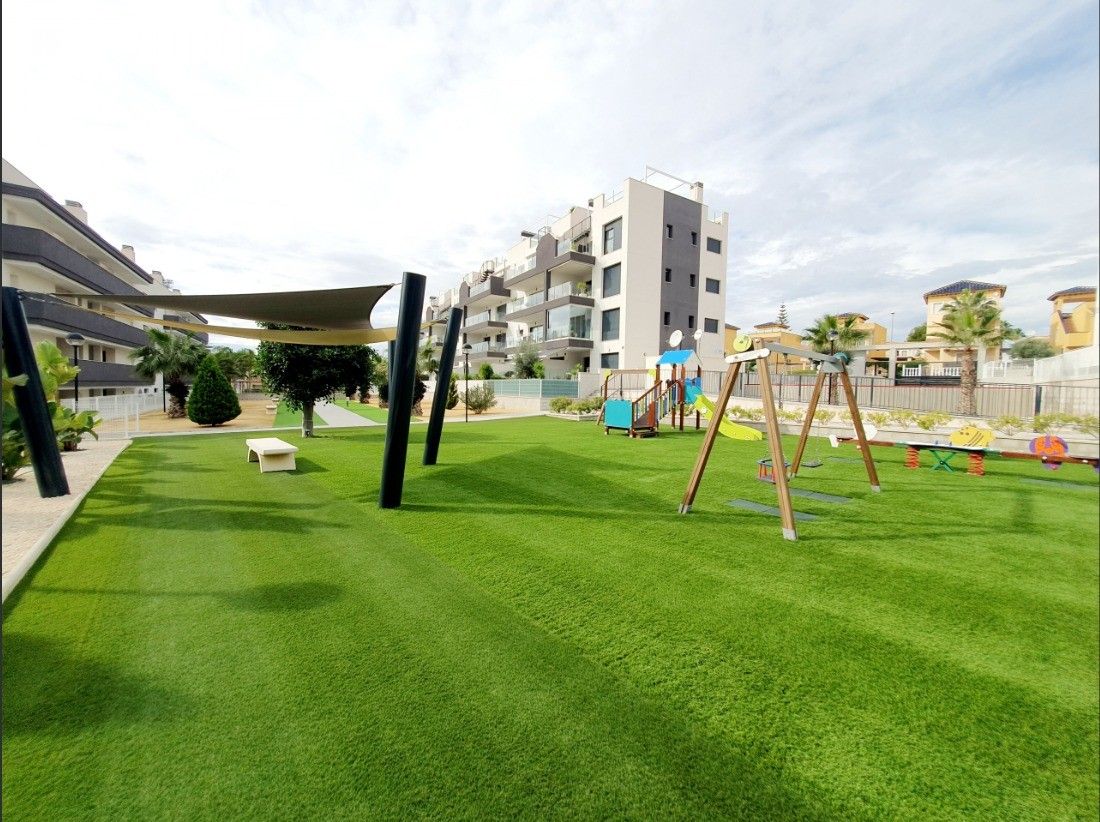 2-Bedroom Apartment in Las Filipinas, Orihuela Costa - Image 28